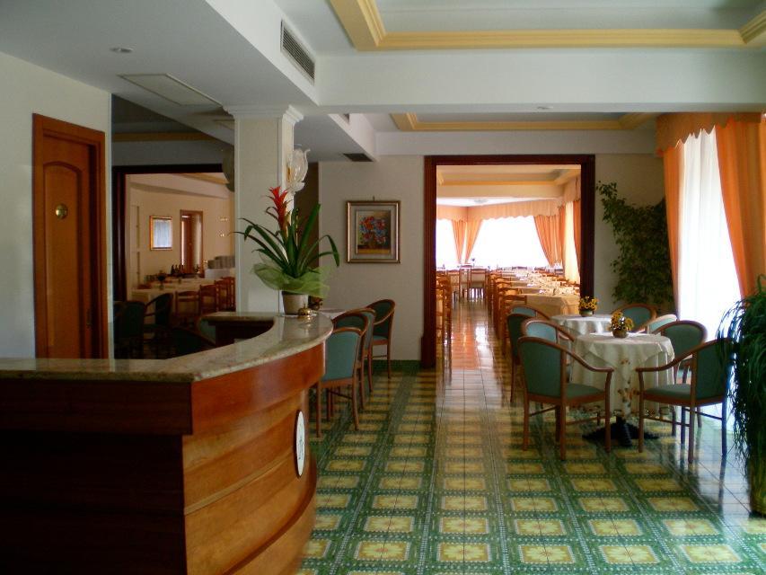 Hotel La Pergoletta Sant'Agata sui due Golfi Exterior photo